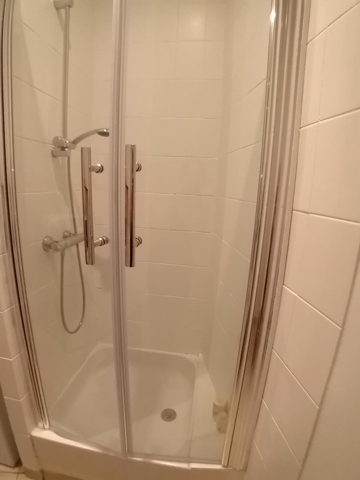 1 Minute Gare Montparnasse ,near To Eiffel Tour And Louvre Meusm,gorgeous Place Appartement Parijs