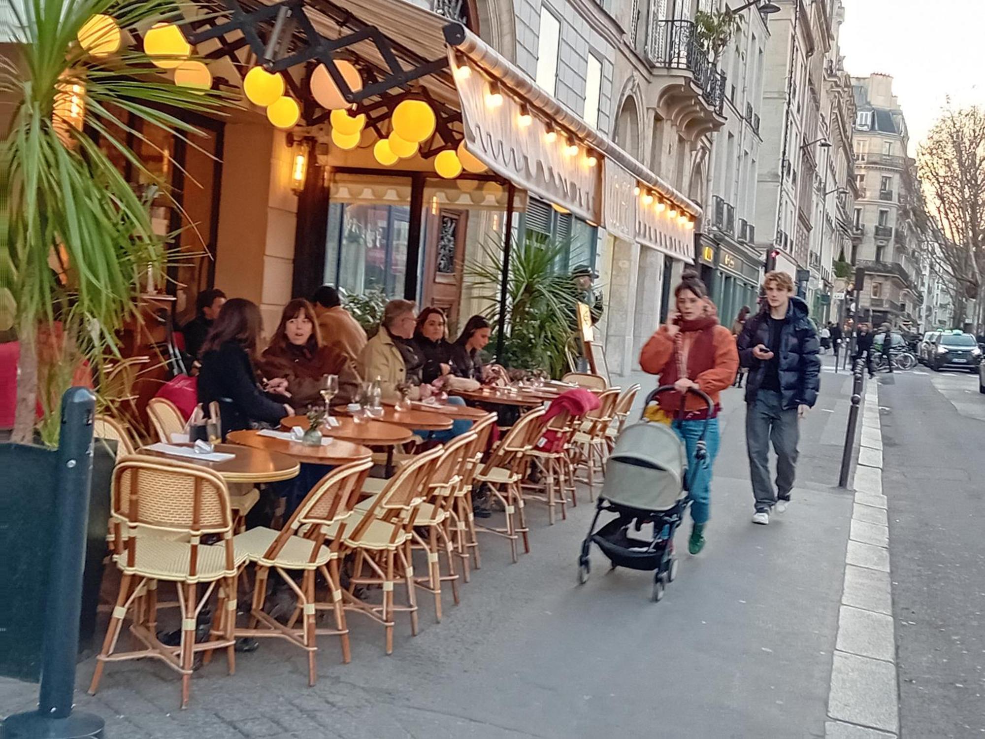 1 Minute Gare Montparnasse ,near To Eiffel Tour And Louvre Meusm,gorgeous Place Parijs
