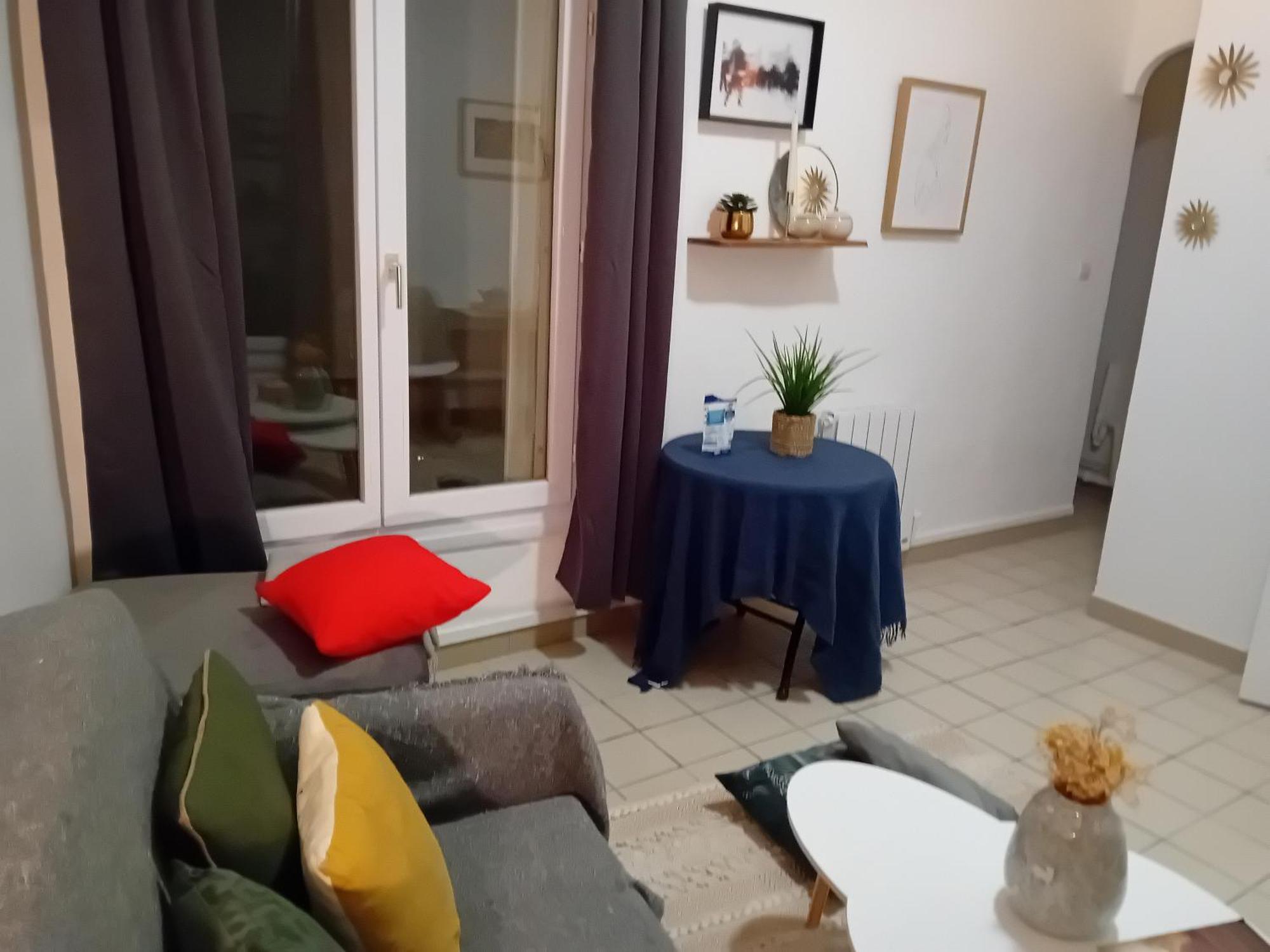 1 Minute Gare Montparnasse ,near To Eiffel Tour And Louvre Meusm,gorgeous Place Appartement *