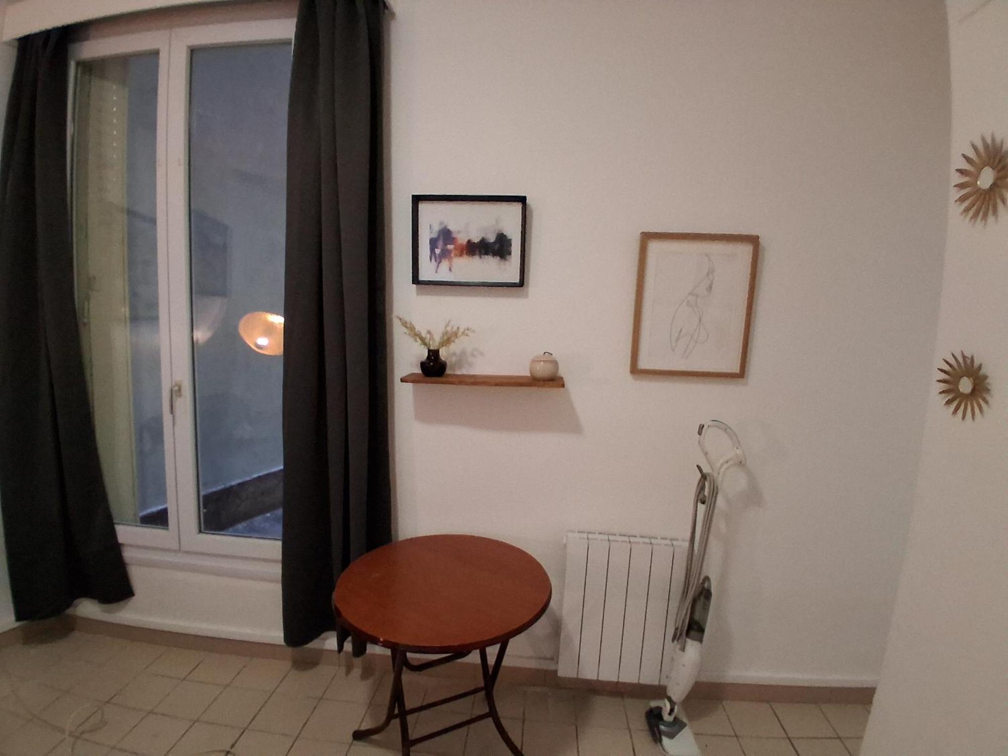 1 Minute Gare Montparnasse ,near To Eiffel Tour And Louvre Meusm,gorgeous Place Parijs
