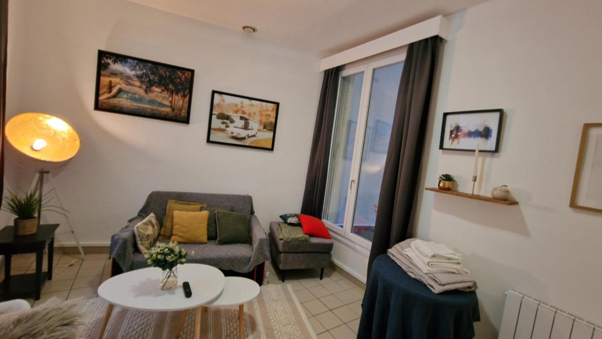 1 Minute Gare Montparnasse ,near To Eiffel Tour And Louvre Meusm,gorgeous Place Appartement *
